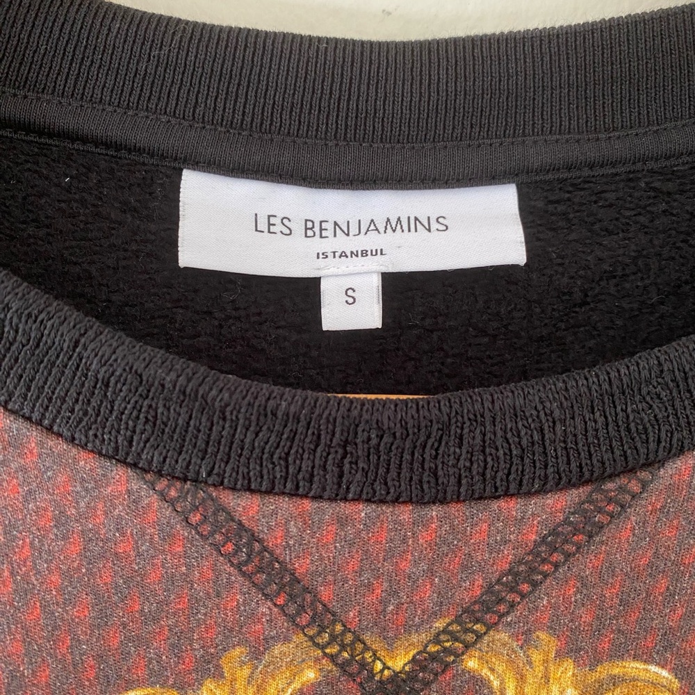 Les Benjamins Men’s Graphic Crewneck Sweatshirt Sweater - Picture 9 of 9